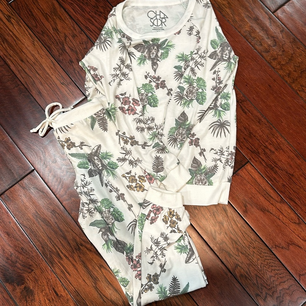 CHASER Loungwear set